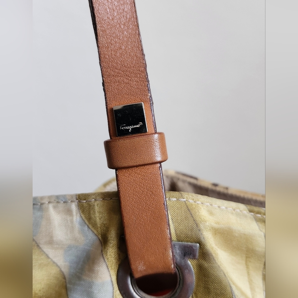 Salvatore Ferragamo Nylon Printed Tote - Picture 4 of 16